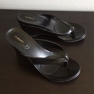 Style & Co Thong Wedge Sandals 7.5 Black